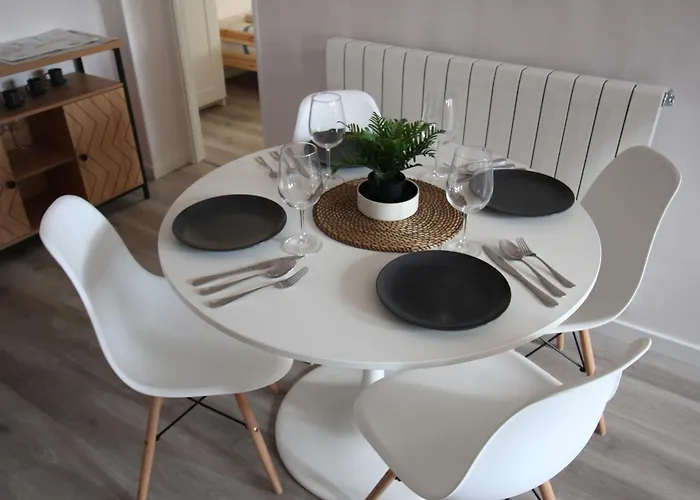 Comodo Piso En El Pirineo Aragones Lägenhet